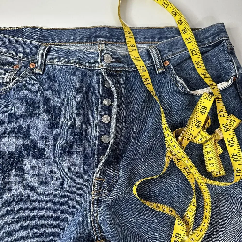 Levis 501 Jeans Mens 40x32 Blue Denim Straight Leg Button‎ Fly Classic Fit